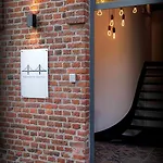 Lofts In Town Hotel *