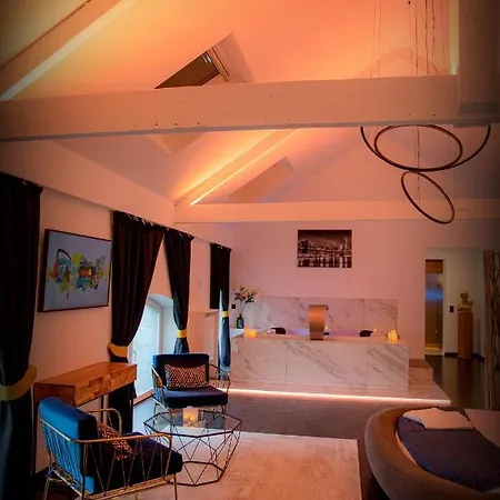 Lofts In Town Hotell